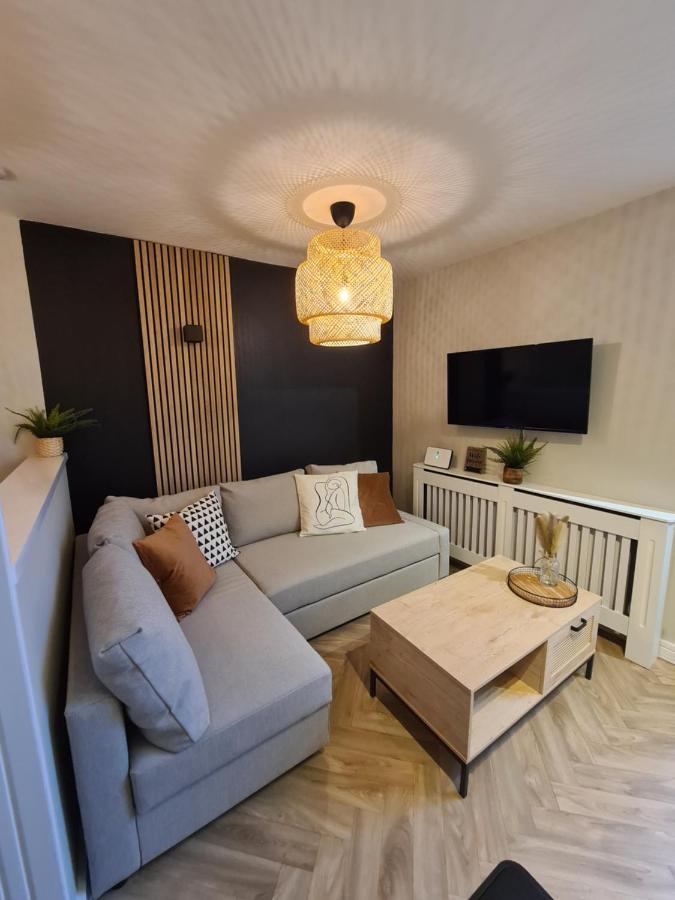 Modern 1 Bed Apartment Next To Beach And Golf Course Ланели Екстериор снимка