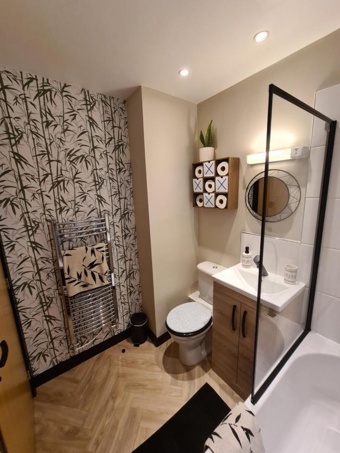 Modern 1 Bed Apartment Next To Beach And Golf Course Ланели Екстериор снимка